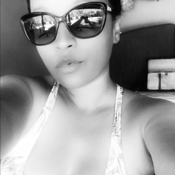 Meet your Posher, Tan - Picture 1 of 1